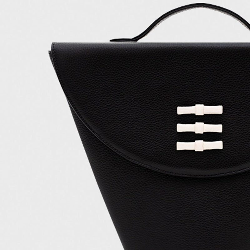 LUCILLE FLAP TRAPEZE BAG NEGRO - Imagen 3